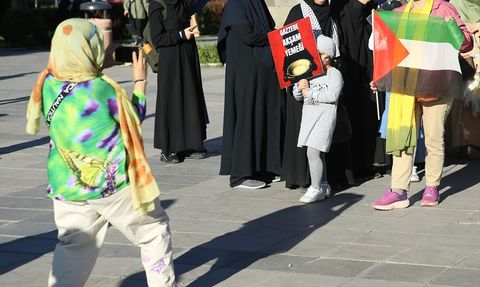 Erzurum'da 96 Haftadır Gazze İçin Sessiz Yürüyüş