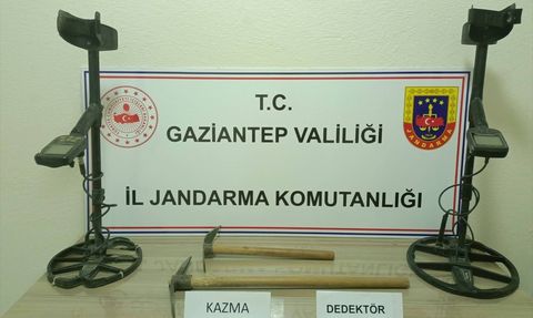 Gaziantep'te Kaçak Kazı Operasyonu: İki Şüpheli Suçüstü Yakalandı