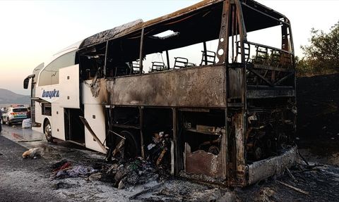 Gaziantep'te Yolcu Otobüsü Yangını: 35 Yolcu Kurtarıldı