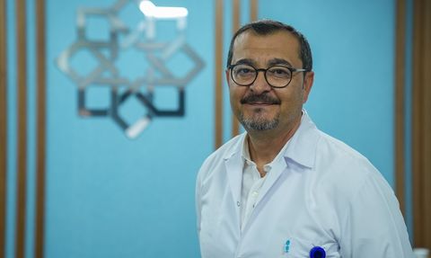 Hamza'nın Hekimlik Hayali Gerçekleşti: Cam Kemik Hastası Gencin Azmi