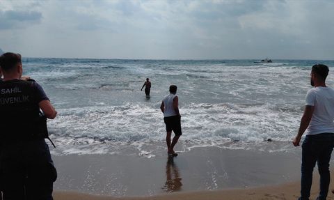 Hatay'da Denizde Trajik Olay: Bir Kardeş Boğuldu