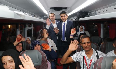 Hatay'da Engelli Vatandaşlar Umreye Uğurlandı