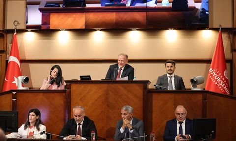 İBB Meclisi'nde Toplu Ulaşıma %30 Zam Kararı