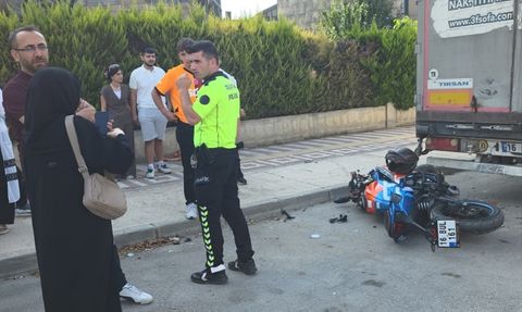 İnegöl'de Motosiklet Kazası: Genç Sürücü Ağır Yaralandı