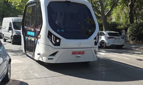 İspanya'da Sürücüsüz Elektrikli Otobüs Denemeleri Başladı