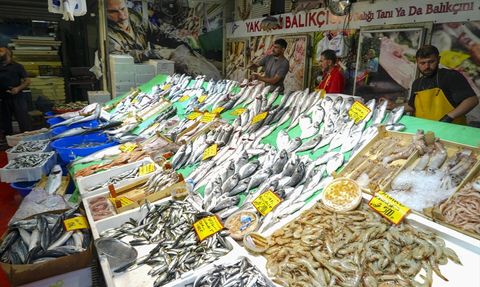 İstanbul Balık Tezgahları Sezonu Açtı