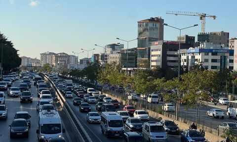 İstanbul'da Trafik Yoğunluğu Yüzde 71'e Ulaştı
