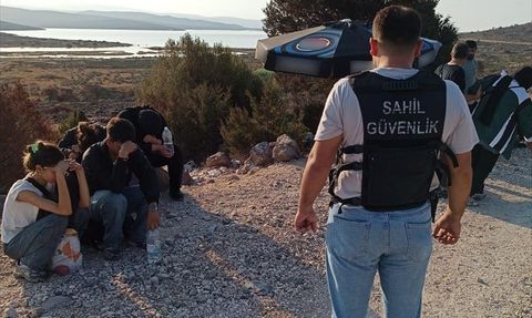 İzmir'de Düzensiz Göçmen Operasyonu