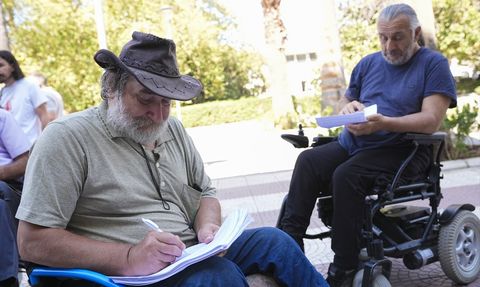 İzmir'de Engellilerden Ulaşımda Kesintisiz Erişim Talepleri