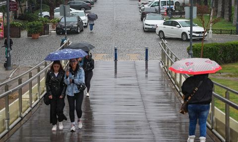 İzmir'e 121 Gün Sonra Yağmur Düştü