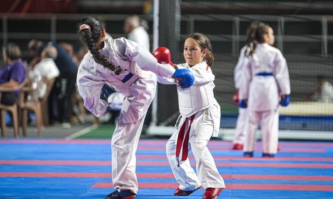 Karateciler Gazze İçin Tatamiye Çıktı