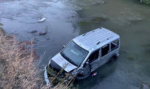 Kars Çayı'nda Hafif Ticari Araç Kazası