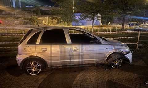 Kayseri'de Alkollü Sürücü Tramvay Yoluna Girdi