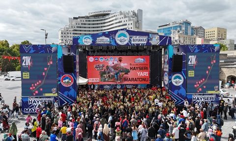 Kayseri'de Renkli Bir Koşu: Çocuk Maratonu ve Baby Run Etkinliği