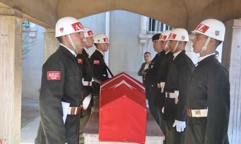 Kıbrıs Gazisi Aziz Kara, Manisa'da Sonsuzluğa Uğurlandı