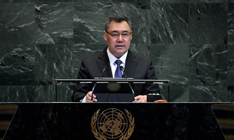 Kırgızistan Cumhurbaşkanı Caparov, Filistin Soykırımını Kınadı