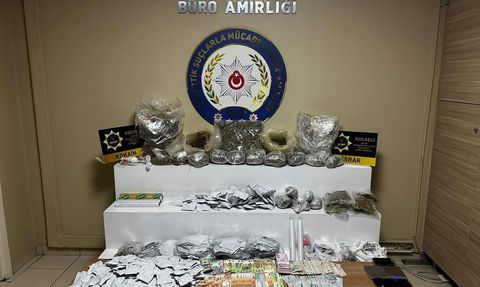 Kocaeli'de Uyuşturucu Operasyonu: Üç Şüpheli Tutuklandı