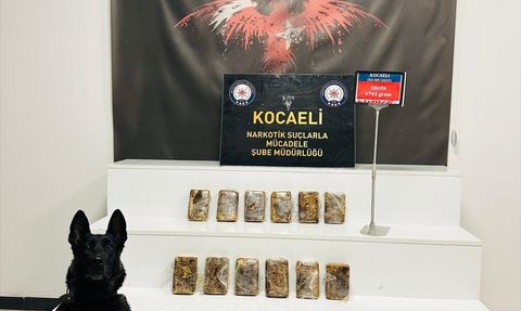 Kocaeli'de Yolcu Otobüsünde 6 Kilo 765 Gram Eroin Ele Geçirildi