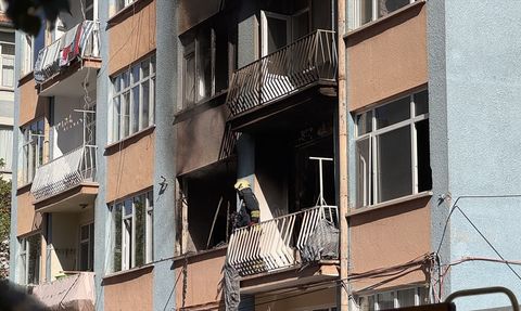 Konya'da Apartman Yangını: 13 Kişi Dumandan Etkilendi