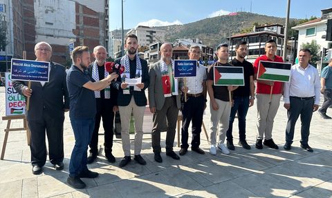 Konya ve Afyonkarahisar'da Gazze İçin 'Boş Sıralar' Etkinliği Düzenlendi