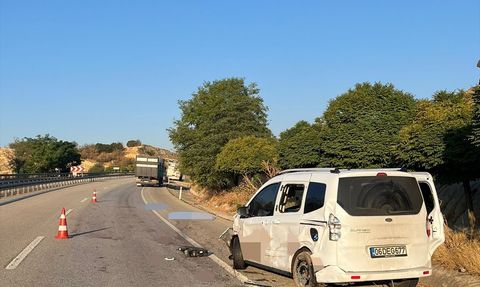 Manisa'da Lastik Değiştiren Çift Kamyonetle Çarpıştı, İkisi de Hayatını Kaybetti