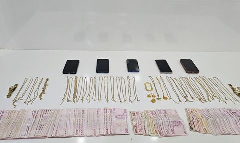 Mersin'de Kuyumcuları Dolandıran Çeteye Operasyon