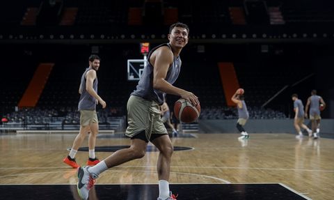 Mersin Spor, İki Kulvarda Da Başarı Hedefliyor