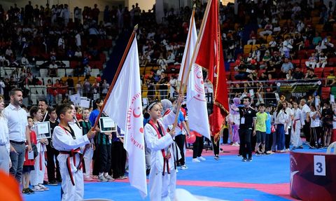 Minikler Türkiye Tekvando Şampiyonası Rekor Katılımla Devam Ediyor