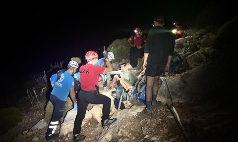 Muğla'da Likya Yolu'nda Mahsur Kalan Üç Kişi Kurtarıldı