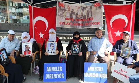 Muş'ta Ailelerin Evlat Nöbeti Devam Ediyor