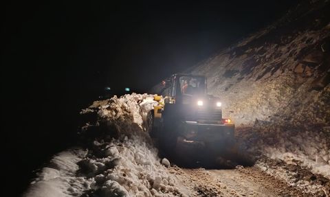 Rize'de Çığ Felaketi: 15 Kişi ve 8 Hayvan Kurtarıldı