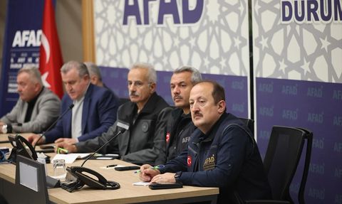 Rize'de Sağanak ve Sel İçin Koordinasyon Toplantısı