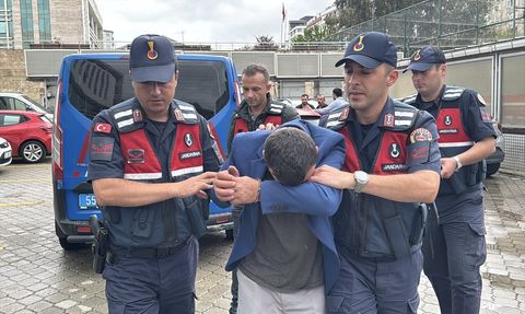 Samsun'da Eşini Öldüren Şüpheli Trafikte Yakalandı