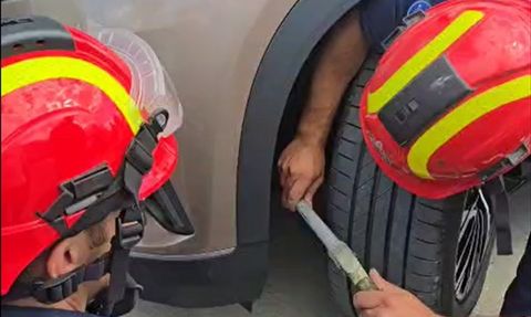 Silivri'de Motor Kısmından 6 Kedi Kurtarıldı