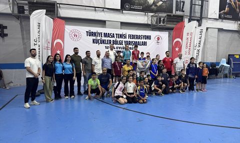 Şırnak'ta Küçükler Masa Tenisi Bölge Şampiyonası Tamamlandı