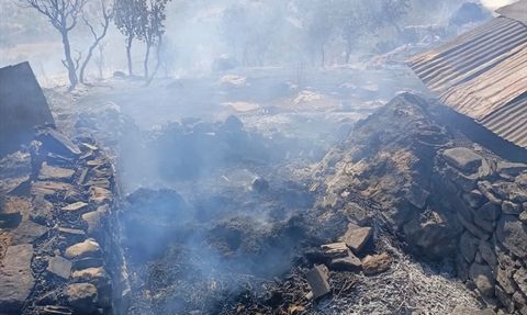 Şırnak'ta Yangın: Ahır ve Samanlıkta Zarar Oluştu