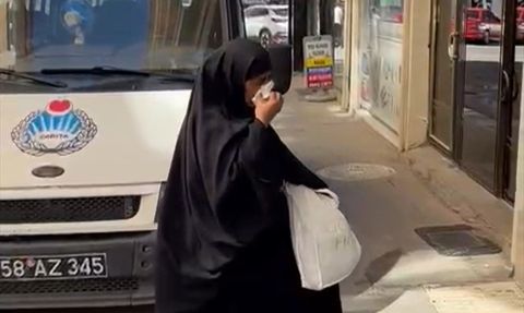 Sivas'ta Lahmacun İçine Saklanan Para