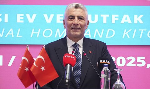 Ticaret Bakanı Bolat, ZUCHEX 2025 Fuarı'nda İhracat Desteklerine Dikkat Çekti