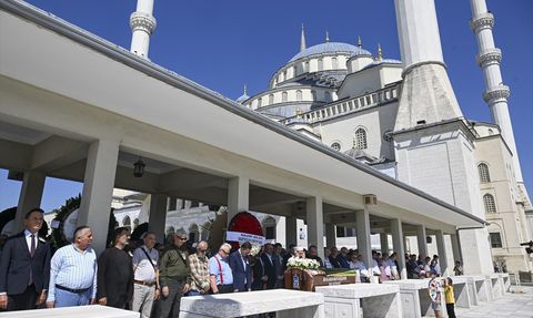 TRT Spikeri Gülden Özel Son Yolculuğuna Uğurlandı