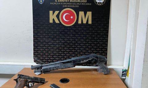 Tunceli'de İnşaat Alanında Ruhsatsız Silah ve Esrar Ele Geçirildi