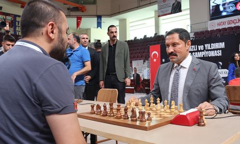 Türkiye Hızlı ve Yıldırım Satranç Şampiyonası Hatay'da Başladı