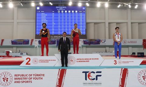 Türkiye'nin En İyi Cimnastikçileri Antalya'da Belirlendi