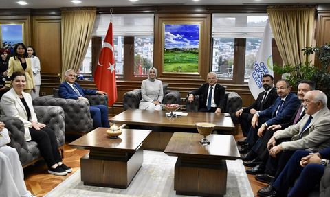 Türkiye'nin Geleceği Gençlerin Eliyle Şekillenecek