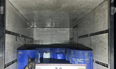 Van'da Uyuşturucu Yapımında Kullanılan Kimyasallar Ele Geçirildi