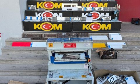 Adana'da 1166 Sahte Plaka Ele Geçirildi