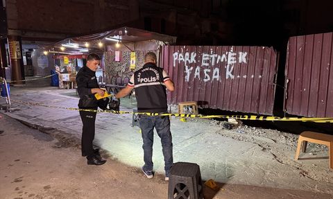 Adana'da Çay Ocağına Silahlı Saldırı: Bir Şüpheli Yakalandı