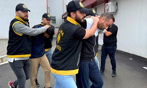 Adana'da Pastaneye Bombalı Korku