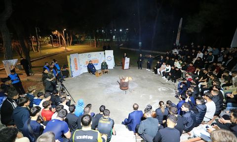 AK Parti'den Gençlere Destek Mesajı