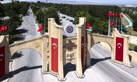 Atatürk Üniversitesinden 3 Bin 697 Öğrenci İŞKUR Gençlik Programı'ndan Yararlanacak