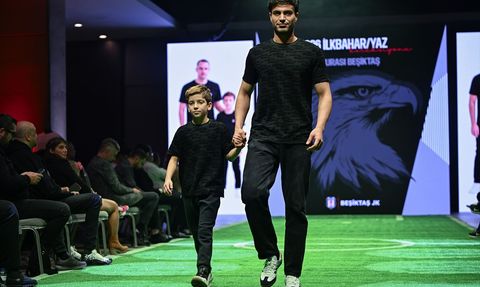 Beşiktaş'ın 2026 İlkbahar-Yaz Koleksiyonu Tanıtıldı